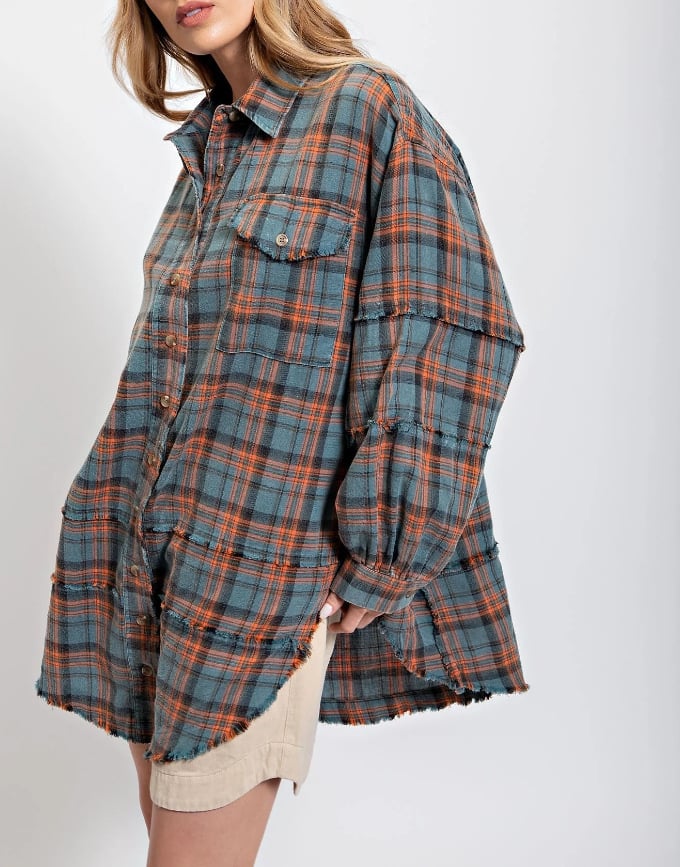 👚Women's Seams Raw Edge Washed Oversized Shirt Jacket with Pockets