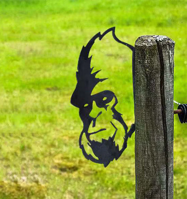 Outdoor garden farm peeping goat metal artwork interior decoration (meaning pastoral, natural and friendly)