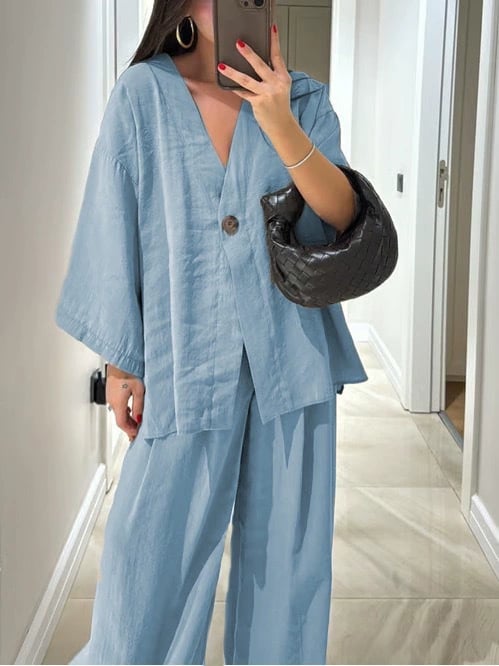 Solid color two-piece suit