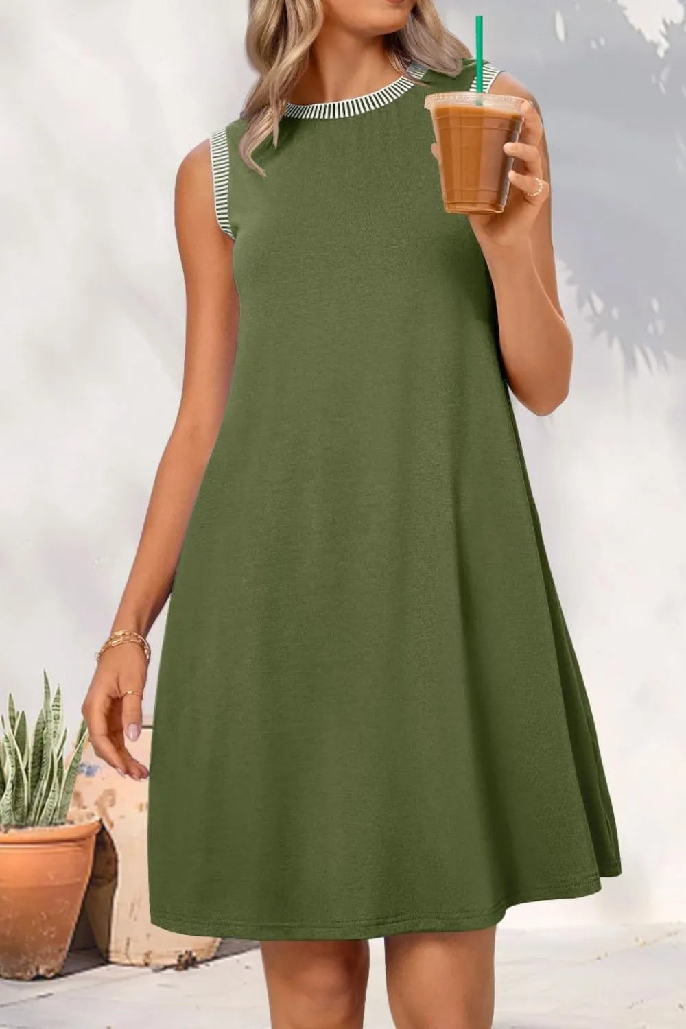 💃Women's Casual Sleeveless Crew Neck Midi Dress