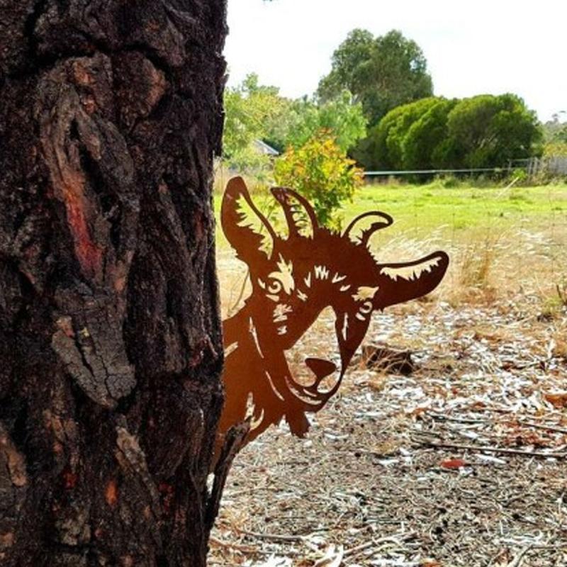 Outdoor garden farm peeping goat metal artwork interior decoration (meaning pastoral, natural and friendly)