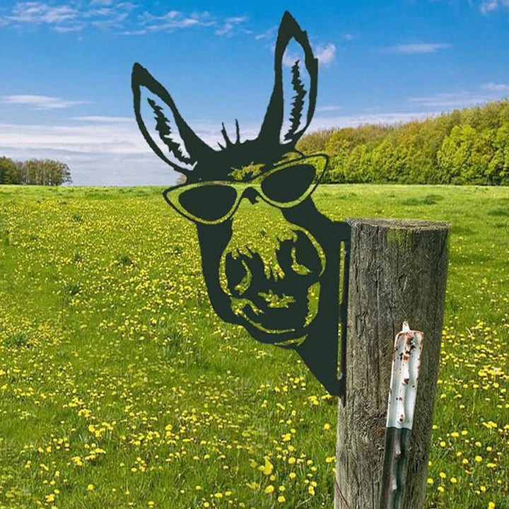 Outdoor garden farm peeping goat metal artwork interior decoration (meaning pastoral, natural and friendly)