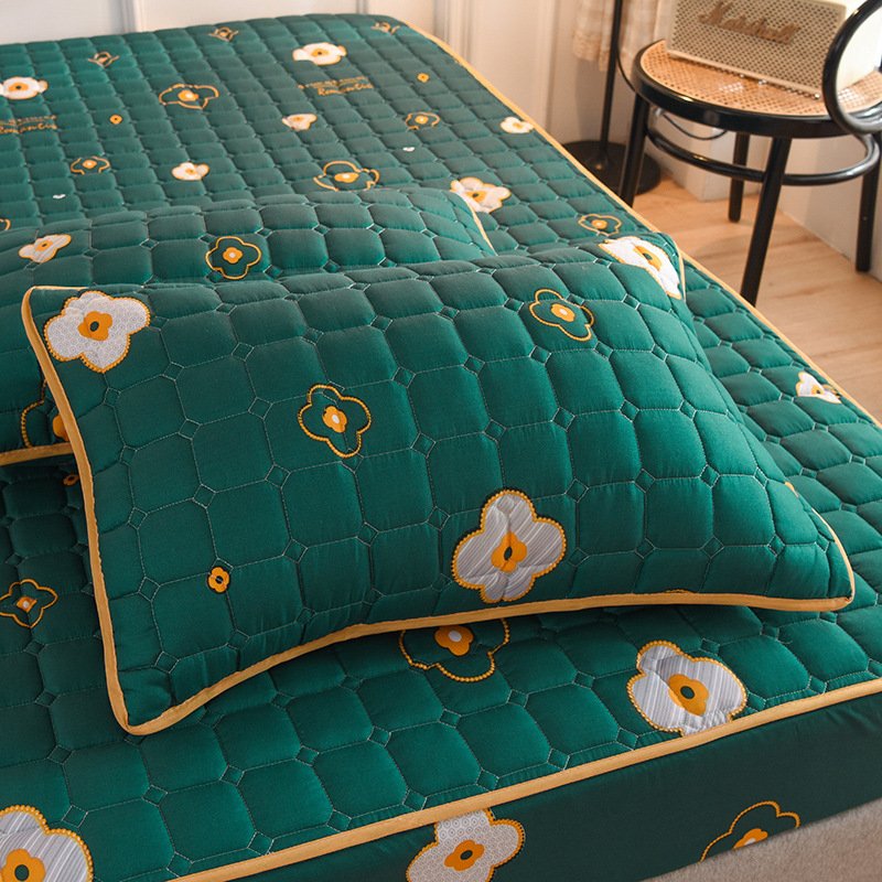 🔥2024 Latest Breathable Silky Mattress Cover