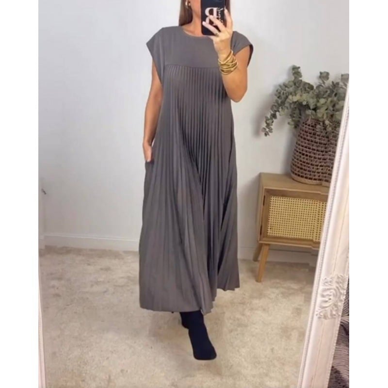 Fashion Sleeveless Long Pleated Dress (Buy 2 Free Shipping)