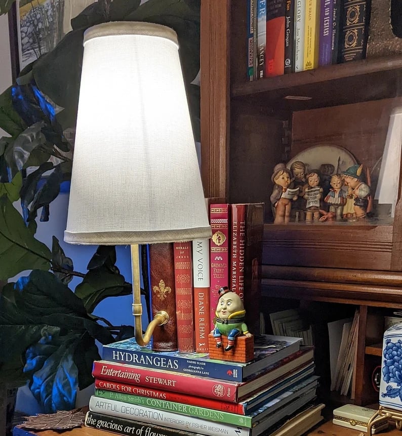 "The Timeless Glow" - Cordless Illumination