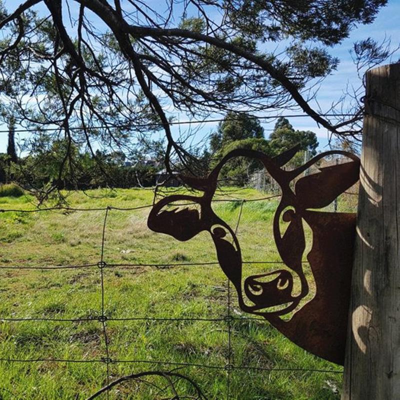 Outdoor garden farm peeping goat metal artwork interior decoration (meaning pastoral, natural and friendly)