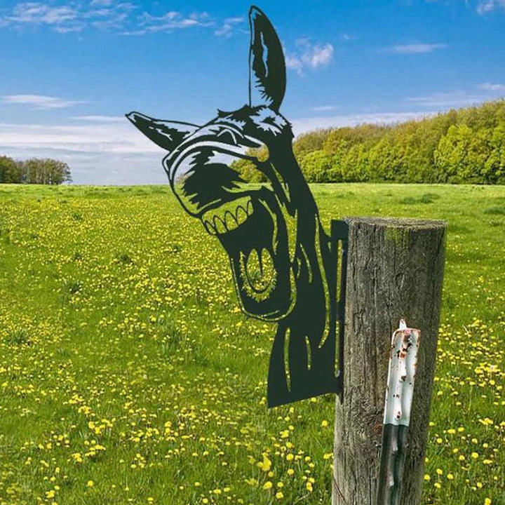 Outdoor garden farm peeping goat metal artwork interior decoration (meaning pastoral, natural and friendly)