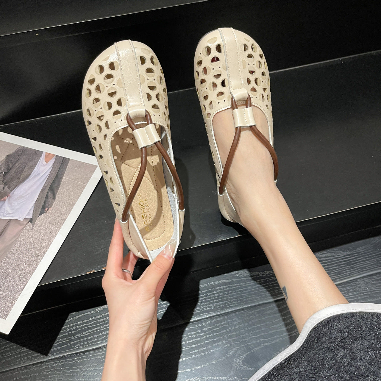 🎁💥Retro Hollow Out Soft Leather Women Shoes
