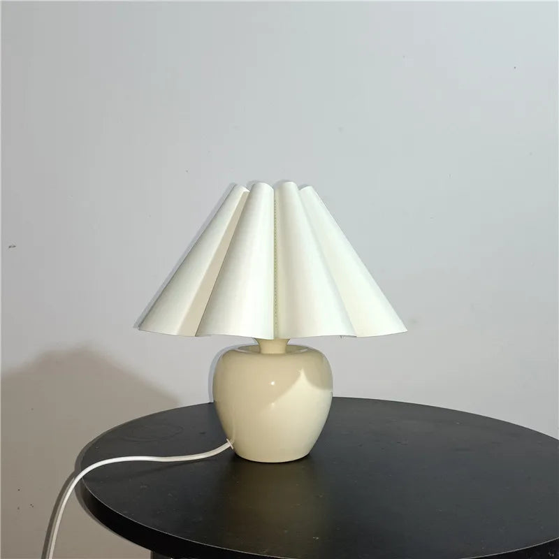 Retro Ceramic Pink Fabric Table Lamp