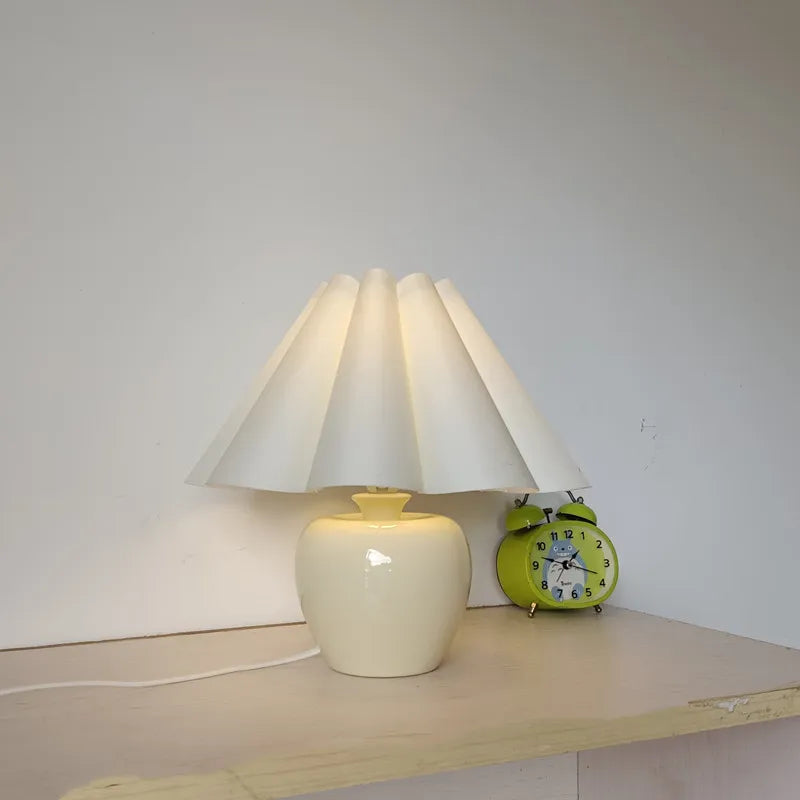 Retro Ceramic Pink Fabric Table Lamp