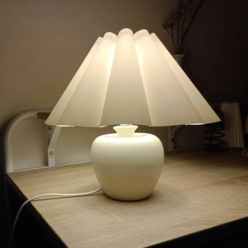 Retro Ceramic Pink Fabric Table Lamp